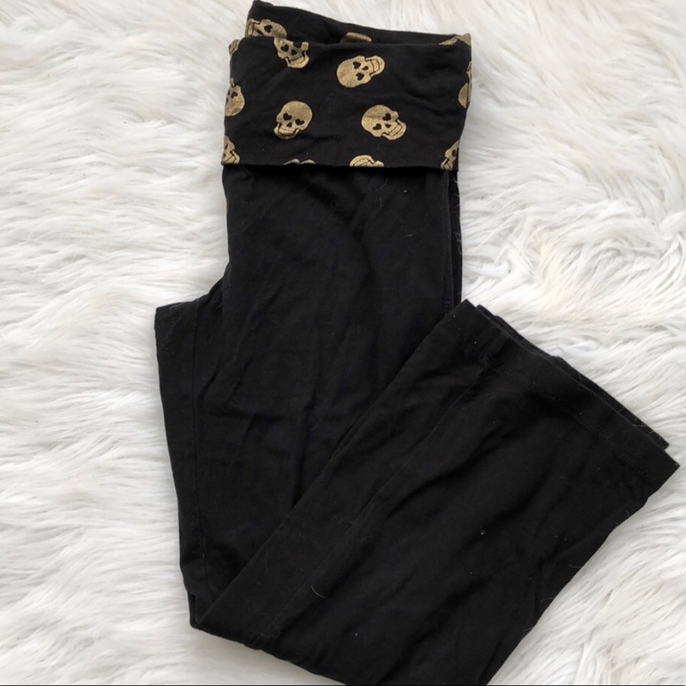 Cropped yogas